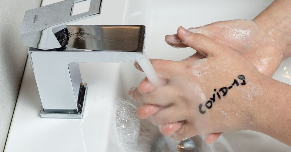 Ο σωστός τρόπος για να πλένουν τα παιδιά τα χέρια τους