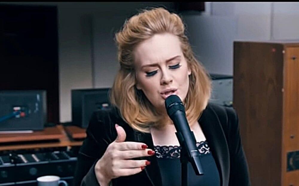 Adele: η φοβία που την ταλαιπωρεί από παιδί