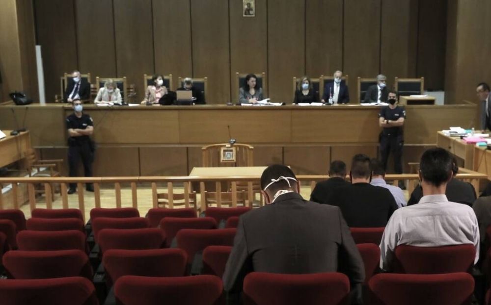 Δίκη Χρυσής Αυγής: H Εισαγγελέας ζήτησε να μην μπει κανείς φυλακή εκτός του Ρουπακιά