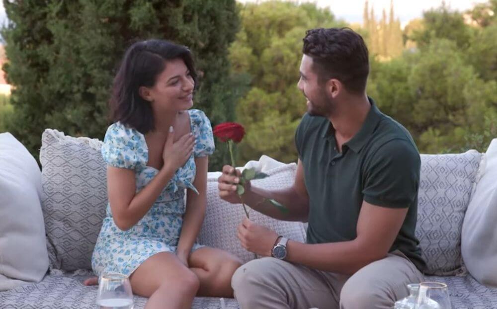 The Bachelor: Παναγιώτης και Αντζελίνα! «Το φιλί και το τριαντάφυλλο»