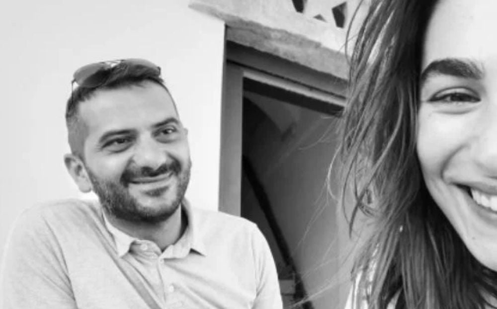 Λεωνίδας Κουτσόπουλος και Χρύσα Μιχαλοπούλου: Το κυκλαδίτικο νησί που επέλεξαν για να περιμένουν τον πελαργό